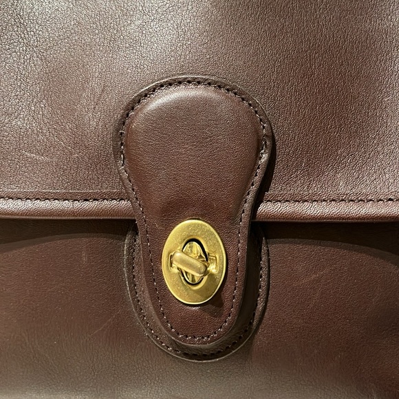 Vintage Coach Shelburne Bag - Picture 3 of 9